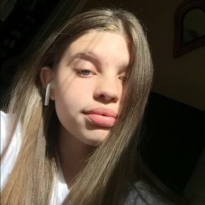 Meet your Posher, Mckenzie